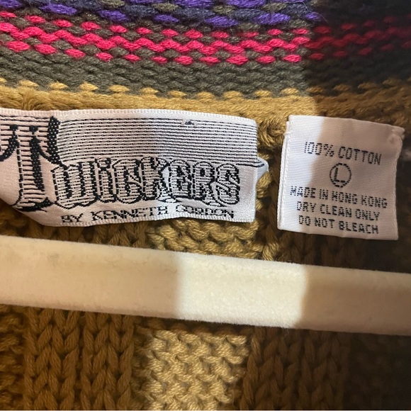 Large vintage cotton v neck sweater. Twickers by Kenneth Gordon. - Picture 2 of 3